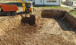 Рытье котлованов под фундамент в Юрге – цена от 2589 руб. за м3 | 2Землекопа-Юрг